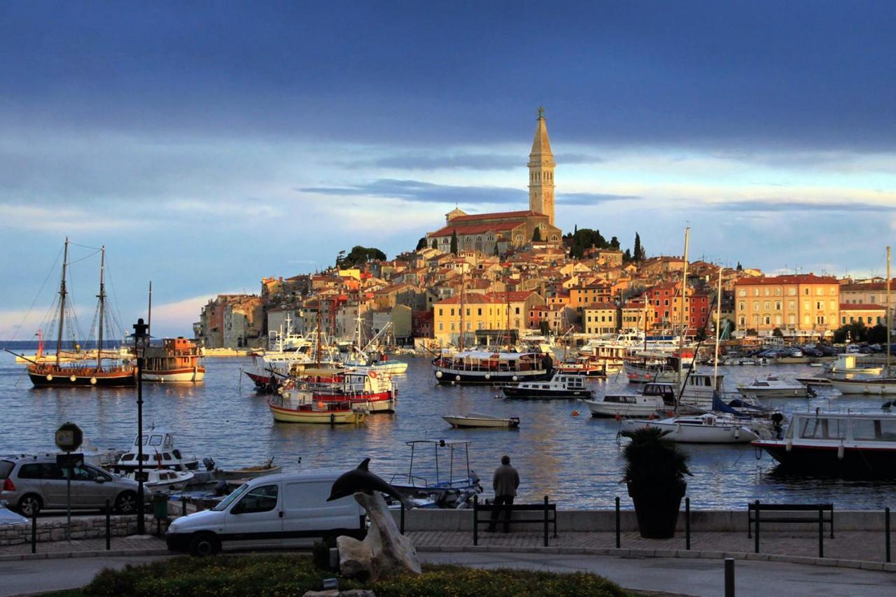 Apartments And Rooms By The Sea Rovinj - 19183 Экстерьер фото